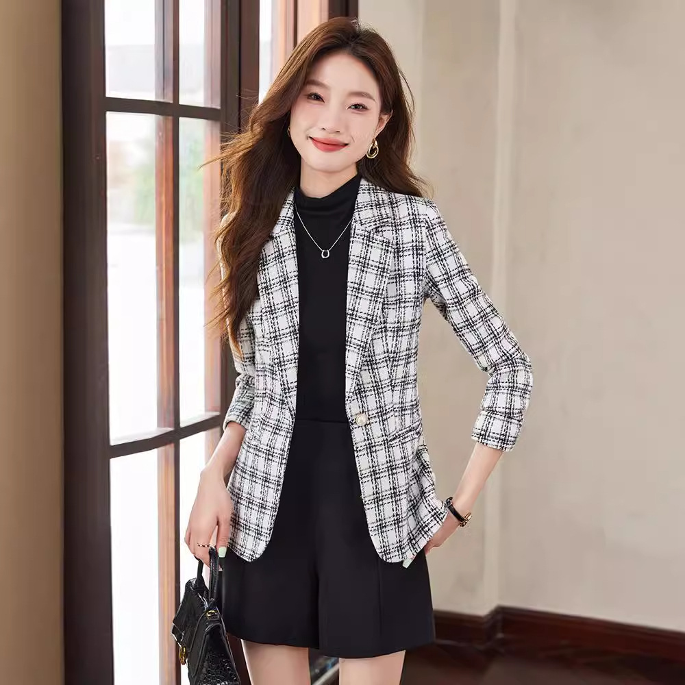 米白色格子西装外套女春秋新款高级感炸街今年流行休闲小西服上衣