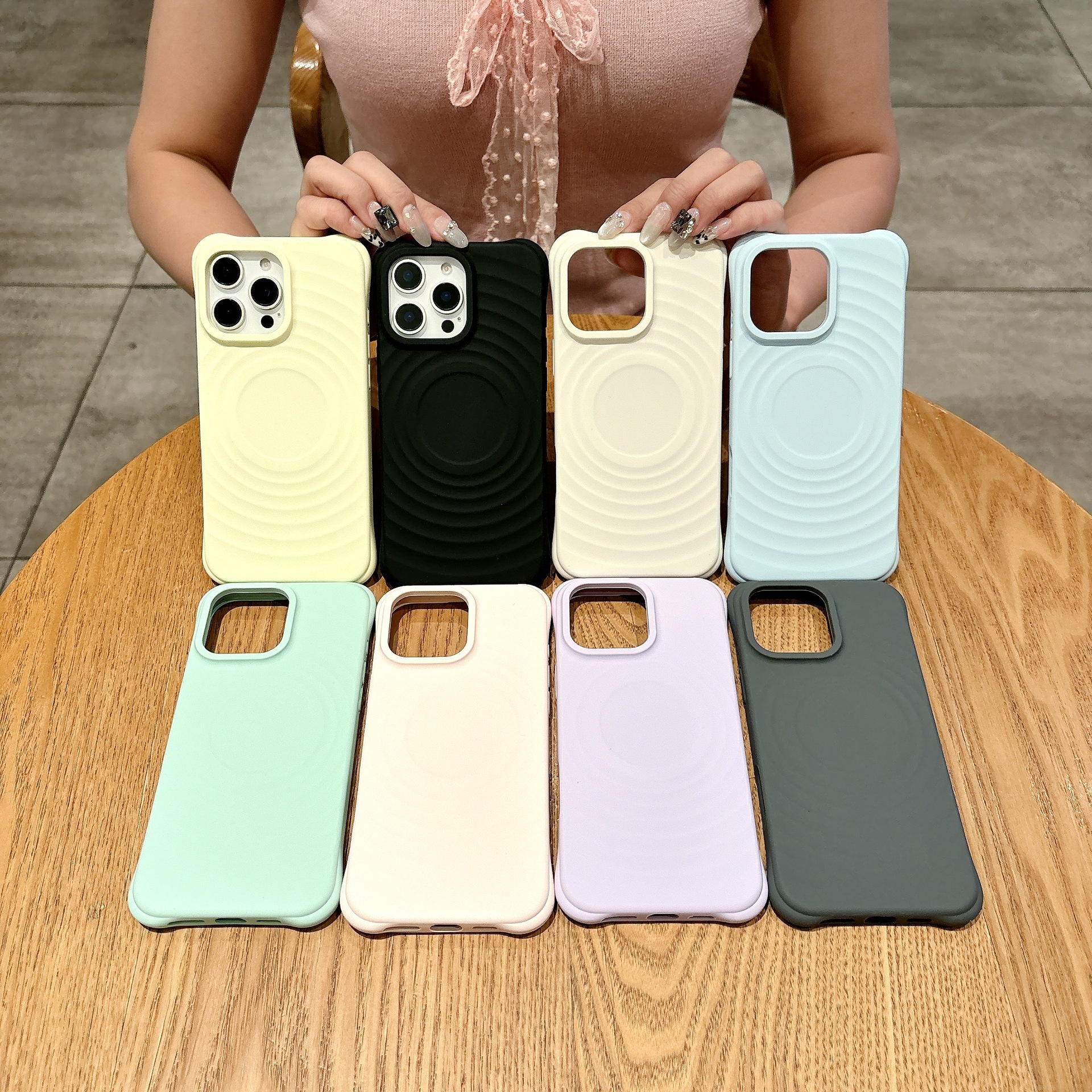 applicable to apple 17promax magnetic suction phone case liquid silicone wave ripple pattern all-inclusive drop-resistant apple 16 phone case