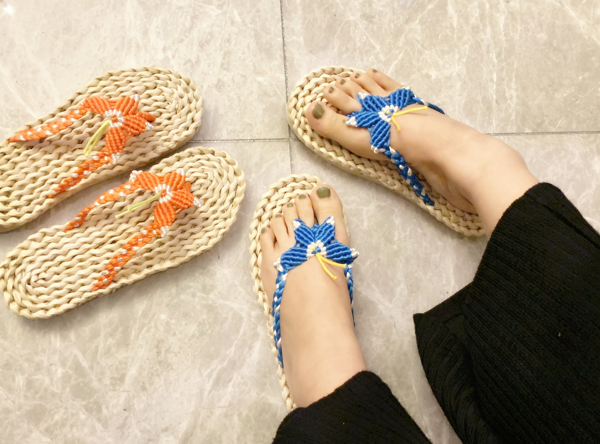 日韩可爱女孩草编鞋草鞋女士情侣人字拖沙滩鞋休闲鞋拖鞋蝴蝶图案