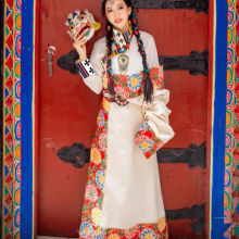 民族风 藏袍西藏服藏装服装藏袍婚纱照康巴藏式衣服批发女真元旦
