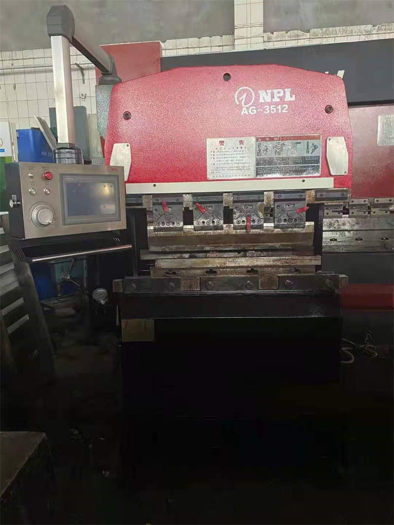 二手新兴田35tx1米25下动式折弯机爱葛尼50tx1米25不锈钢板折弯机