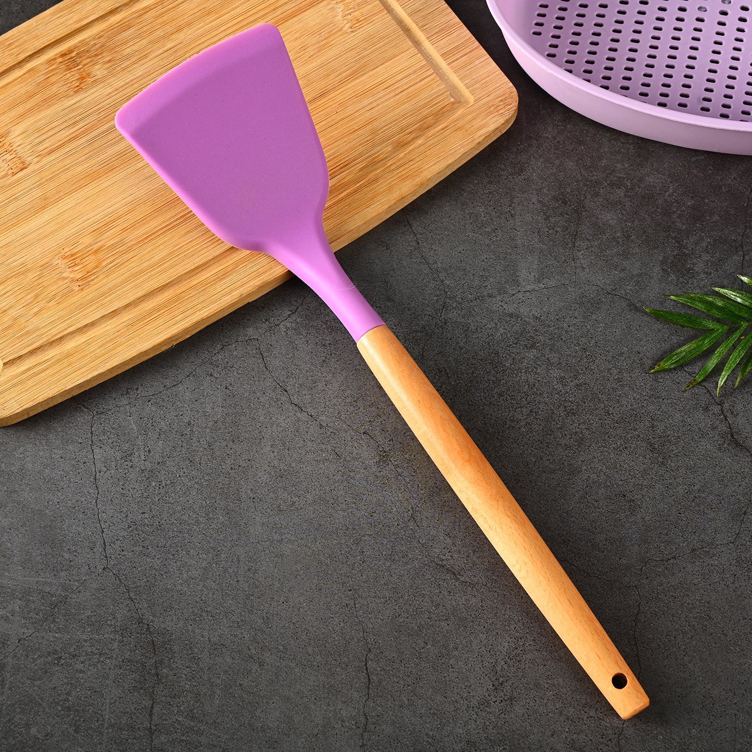 Source Factory Wooden Handle Silicone Shovel Set Kitchen Utensils Colander Clip Household Kitchenware Production Customization