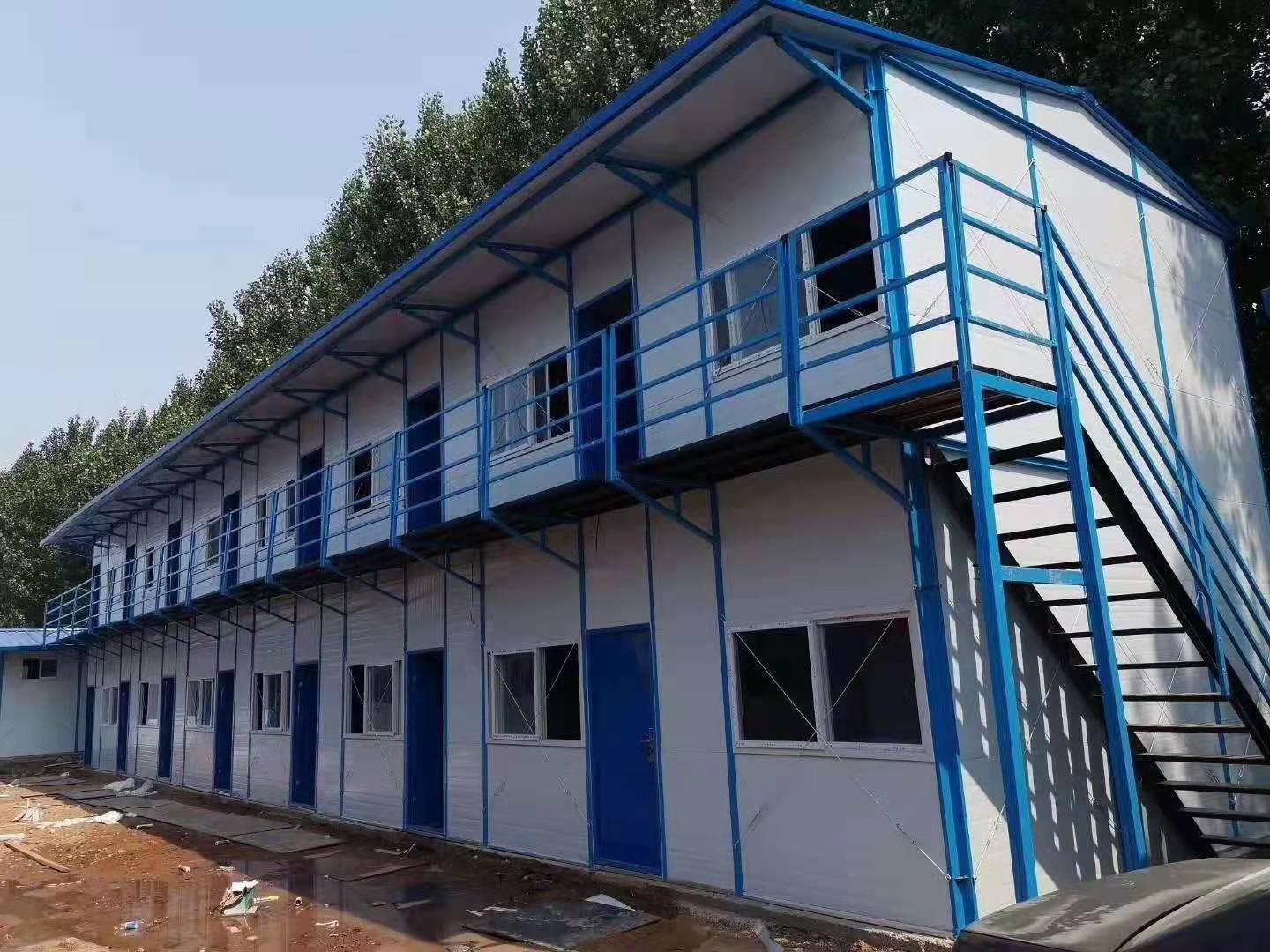 山东潍坊实体厂家k式活动板房框架岩棉板材料工地临建打包箱房