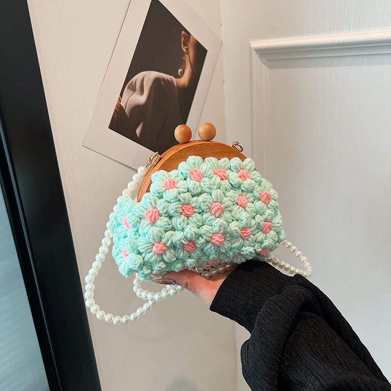 2024春季新款时尚约姿毛线花朵贝壳包包百搭珍珠链条单