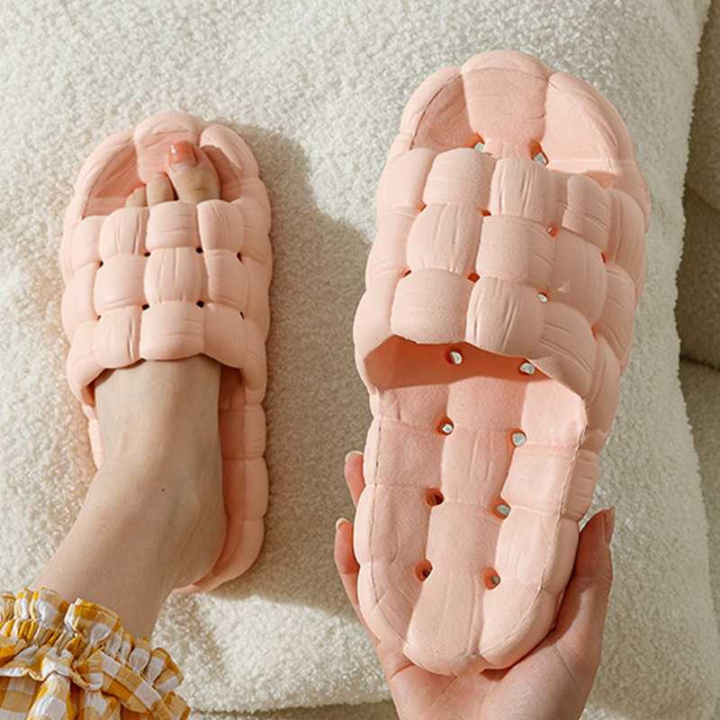 New Hollow-out Couple Slippers Women's Summer Soft Bottom Hotel Slippers Couple Leaking Bathroom Bath Interior Home