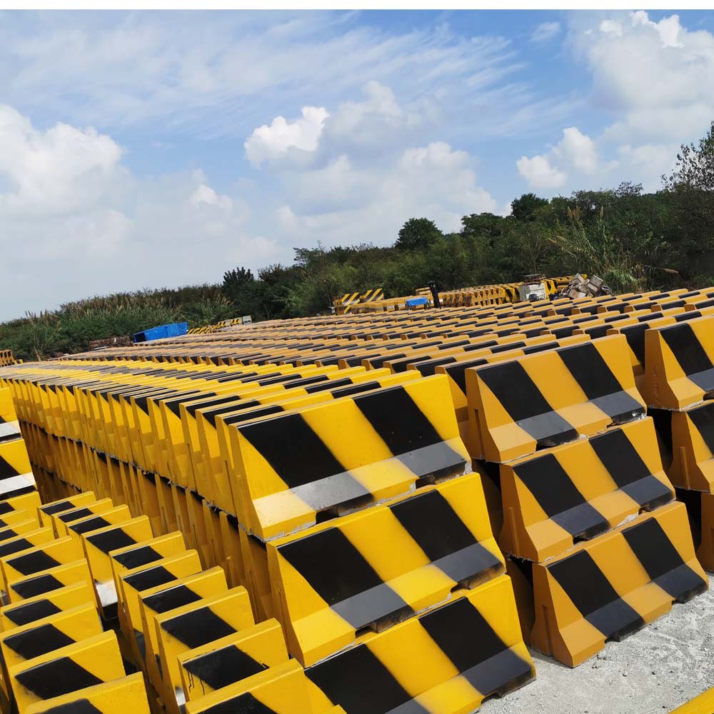 南京无锡苏州常州泰州新泽西护栏2米长江苏水泥墩混凝土隔离墩防