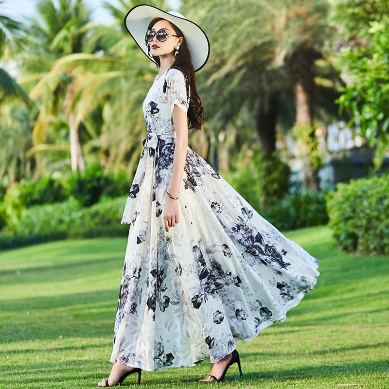 雪纺印花连衣裙女夏装新款复古大摆裙时尚减龄气质修身长裙子