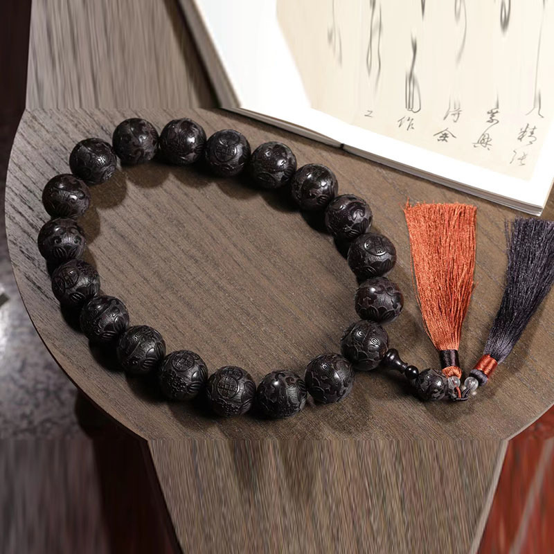 紫光檀雕刻貔貅珠手持带流苏黑檀木文玩3.