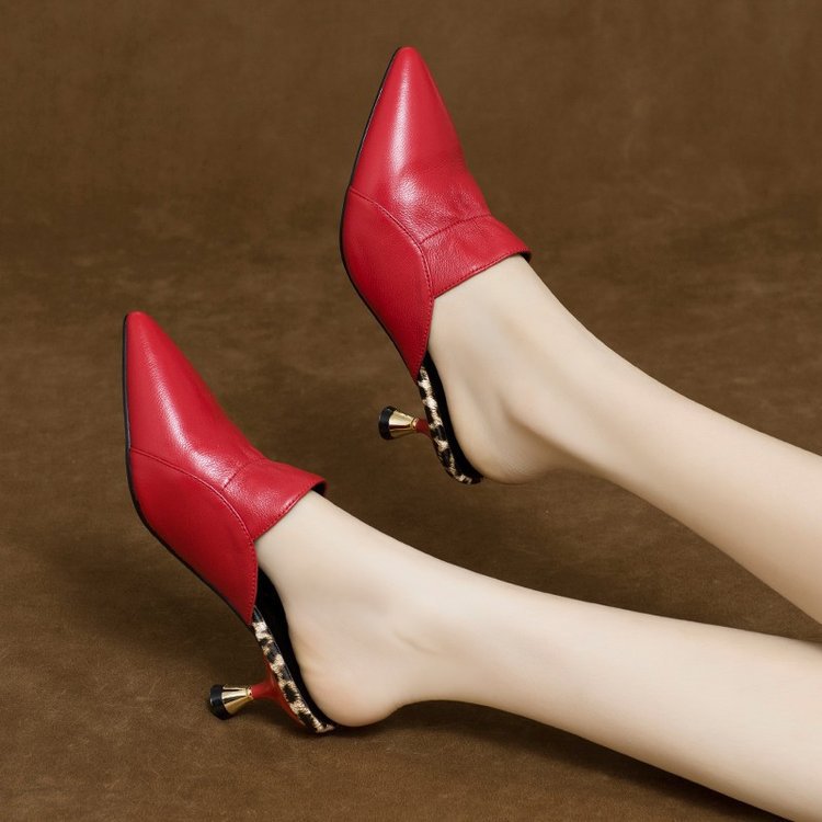 欧韩2024新品细跟尖头后空单鞋简约复古中跟包头拖鞋