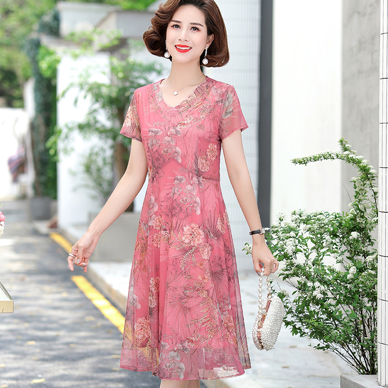 妈妈新款气质连衣裙中老年人女装夏季时尚洋气宽松长裙子中年夏装-阿