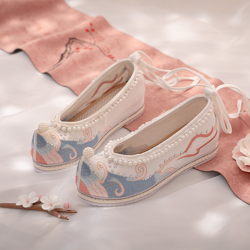 汉服鞋内绣花鞋女学生珍珠汉元素翘头履弓鞋古风古代宋制