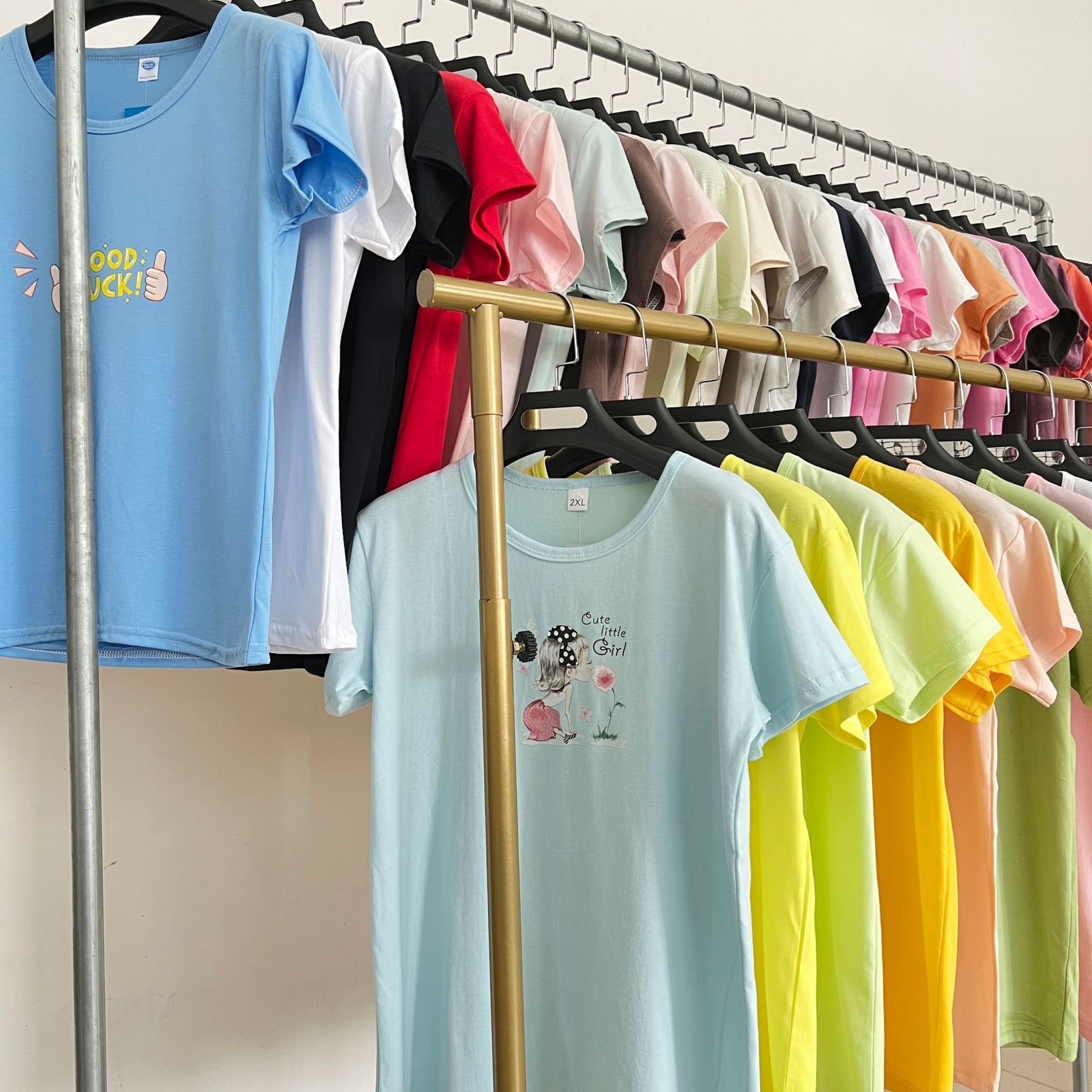 23工厂货源便宜处理1元2元外贸尾货服装 女式短袖t恤地摊外贸尾货