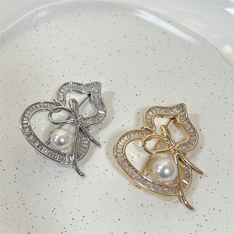知珍饰品新款天然珍珠胸针小众设计百搭大气提升衣品福禄终身