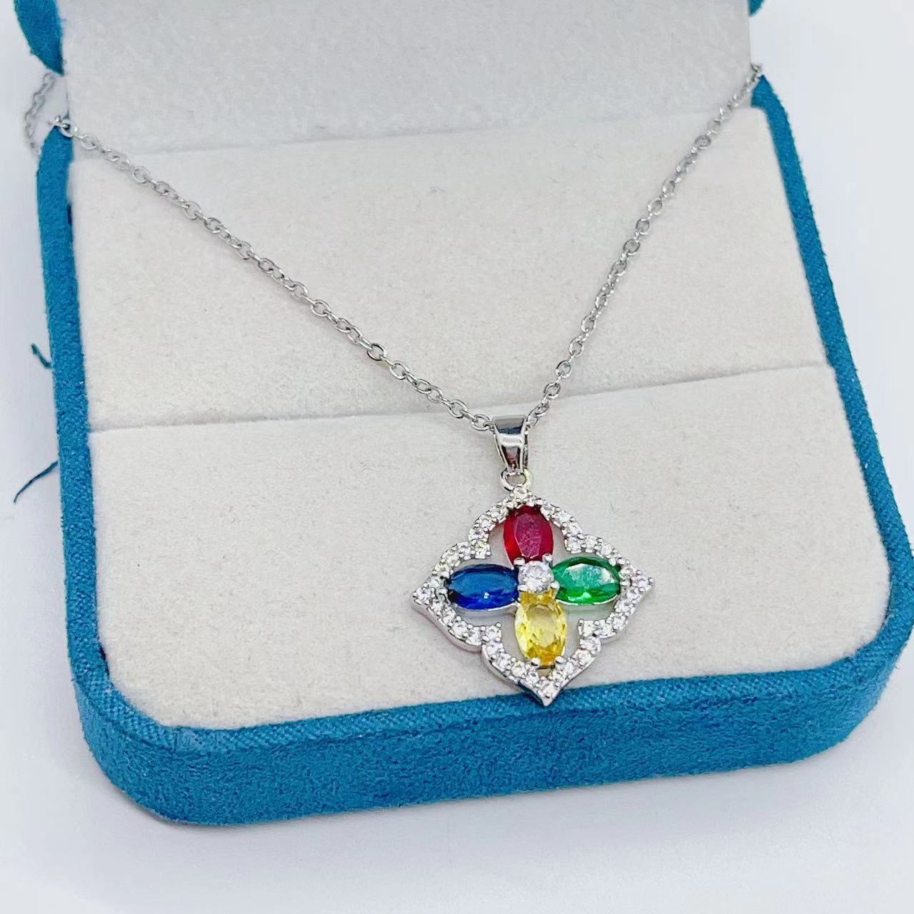 Europe and America Cross Border New Colorful Zircon Clover Light Luxury Simple Personality All-Match Light Luxury Necklace Clavicle Chain