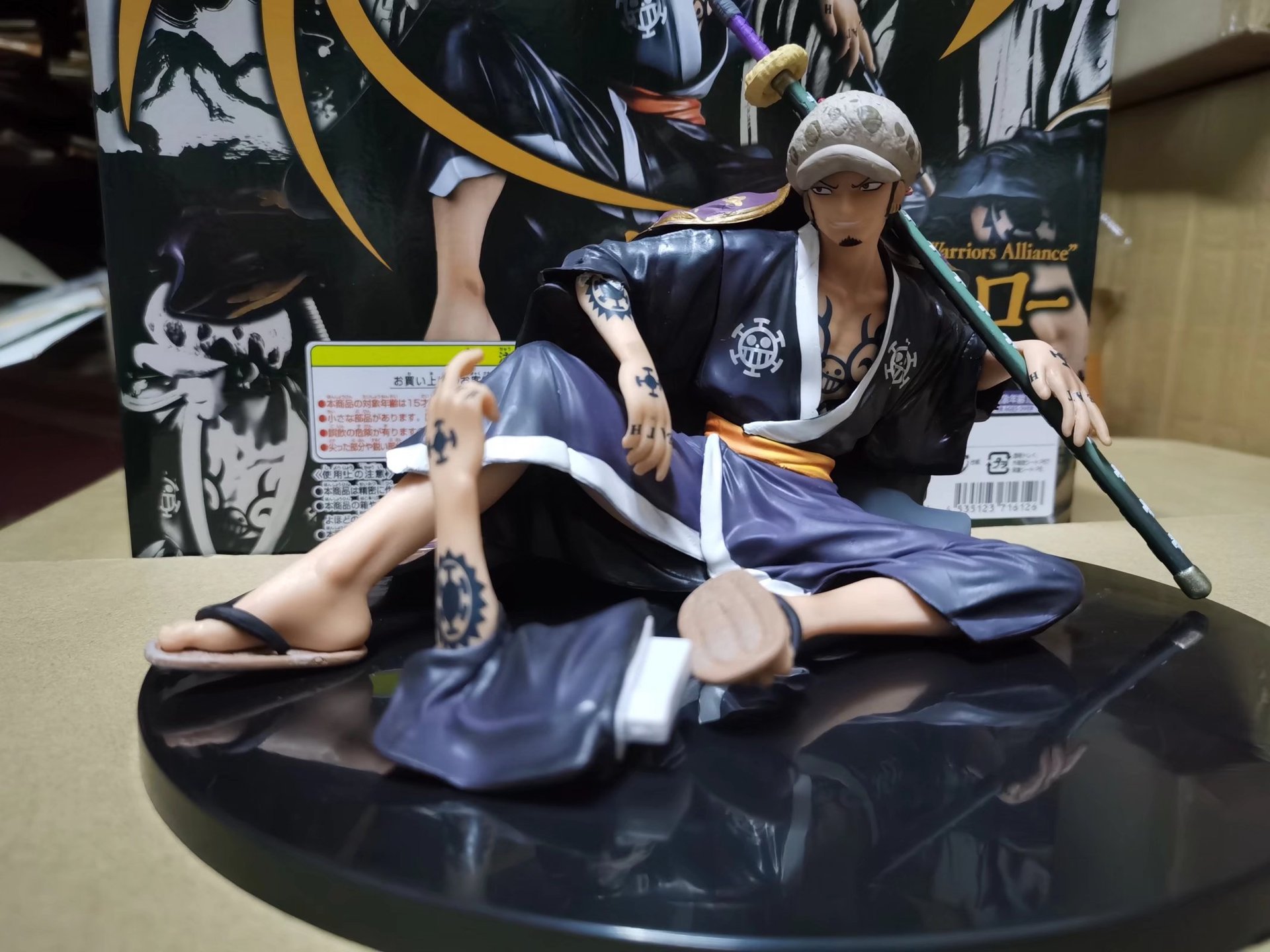 世峰社 海贼 pop 和之国 和服 罗 武士装 坐姿 模型 盒装 手办