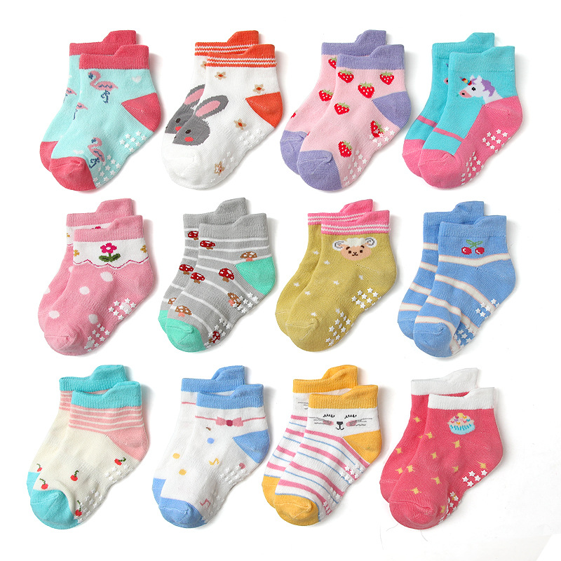 2023 Amazon New Non-Slip Dispensing Small Heel Ankle Socks Baby Socks Cartoon Room Socks Kid's Socks Wholesale