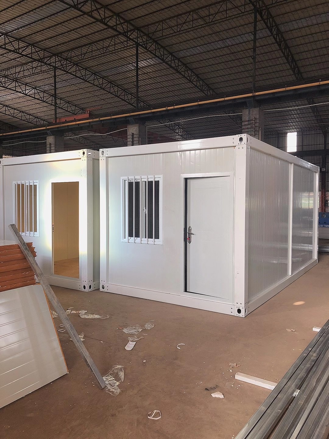 集装箱移动房临时办公室工地住人可拆卸拼装活动简易板房厢式房屋