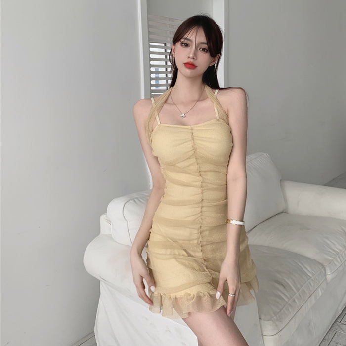 露肩吊带抹胸连衣裙图片