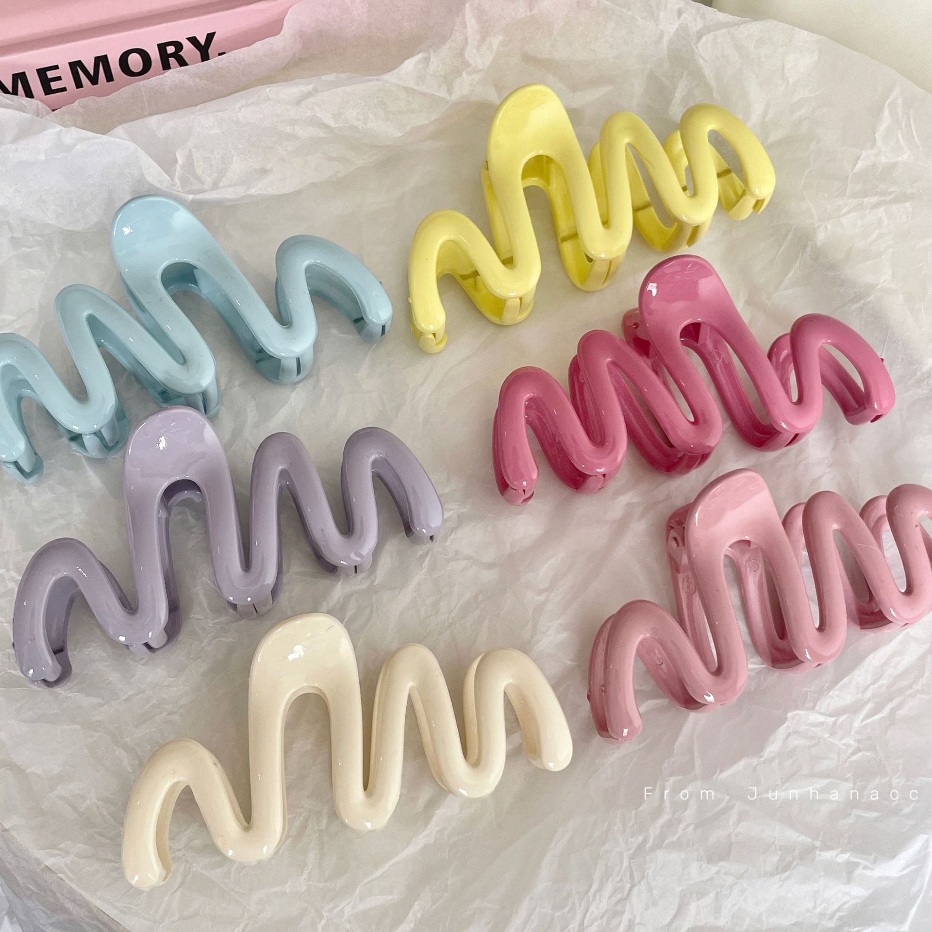 Cream Color Wave Grip Acrylic Back Head Hair Claw Updo Hair Clip Shark Clip Hair Accessories