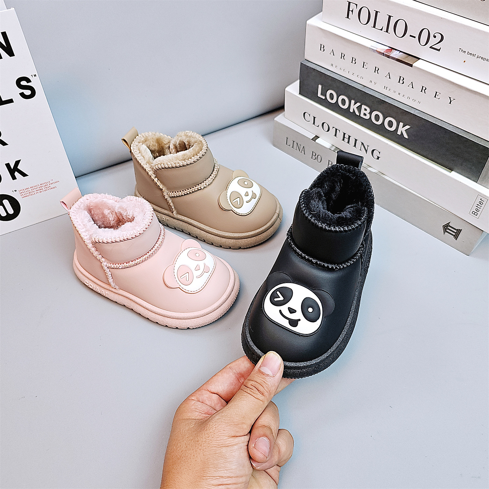 2023儿童冬季大棉雪地靴中小童加厚卡通熊猫保暖软底加绒学生棉鞋