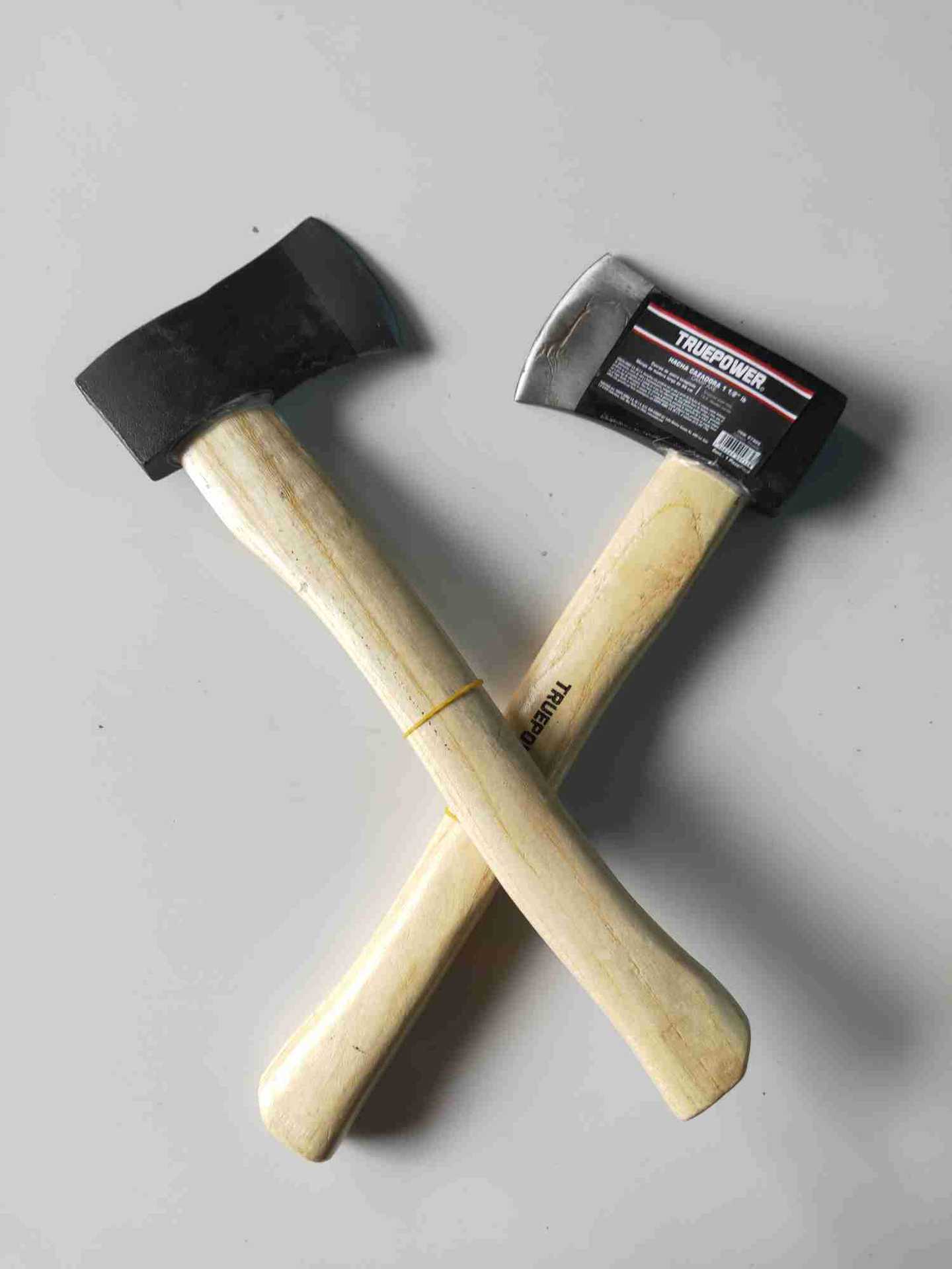 木柄板斧消防斧子包塑柄斧头伐木斧砍柴斧野营开山斧木工斧纤维柄