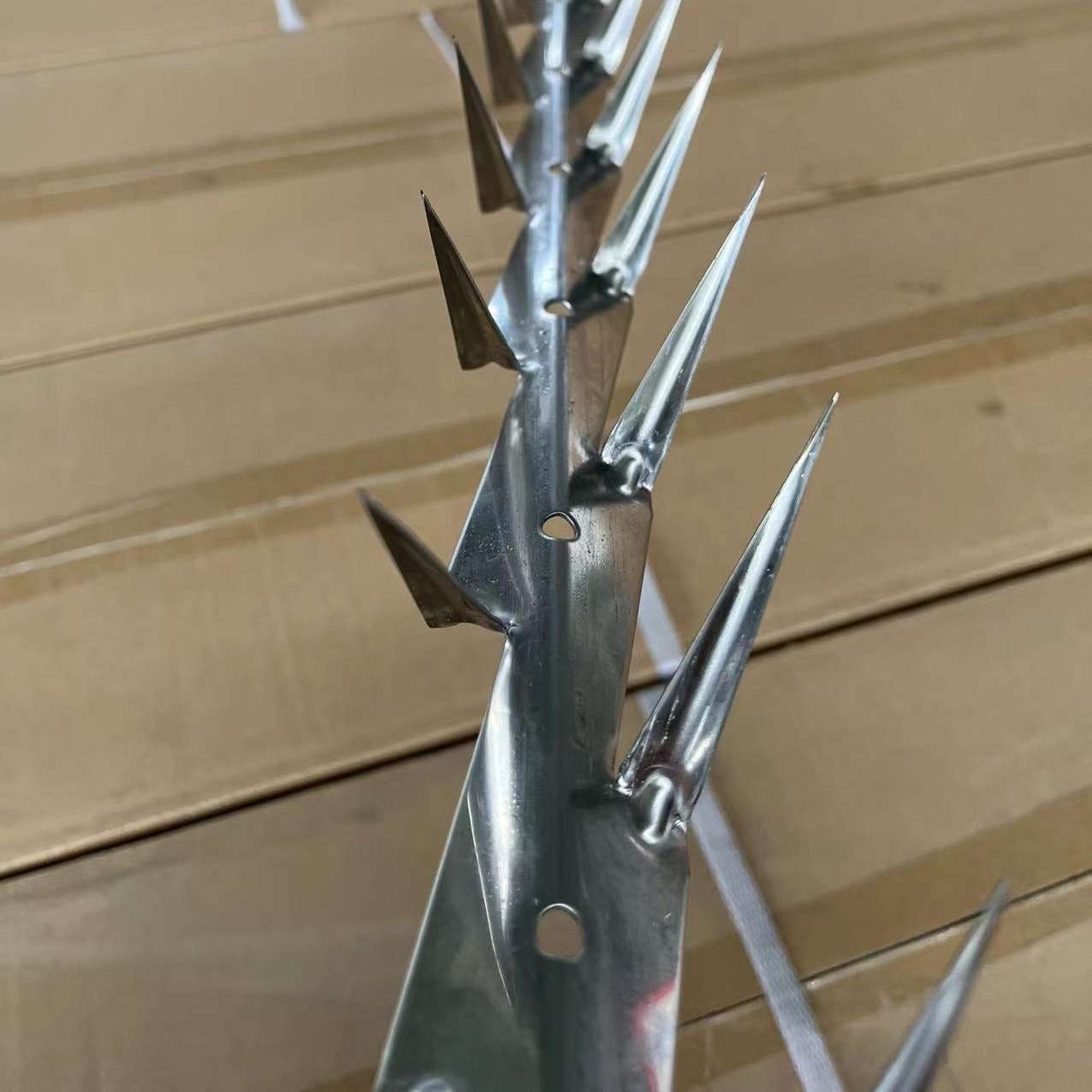 304不锈钢围墙防盗防爬刺院墙铁刺防爬墙头防盗刺刺钉防攀爬倒刺