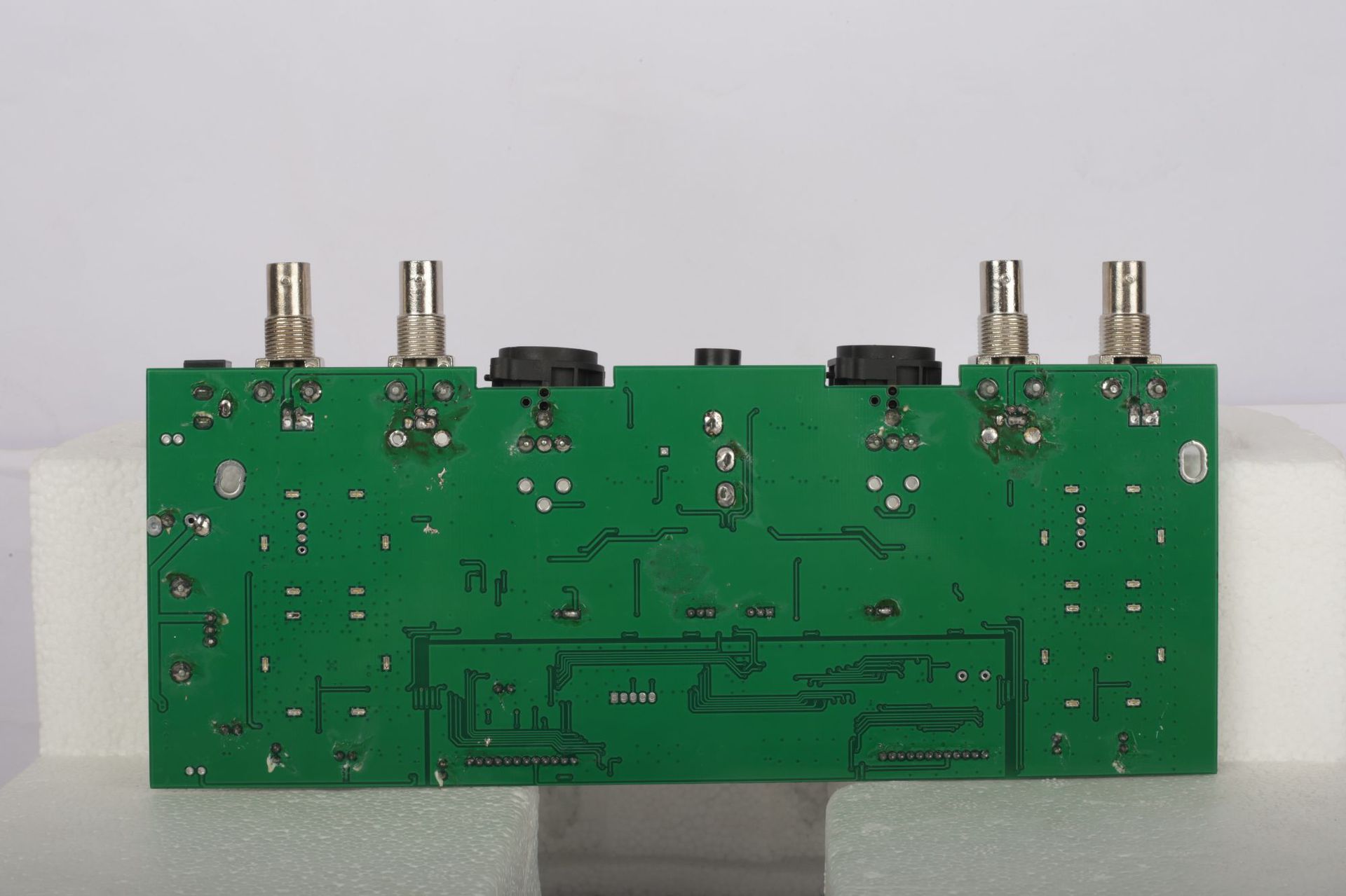无线麦克风 话筒 200个频点 设计方案 主板接收板pcba一拖二