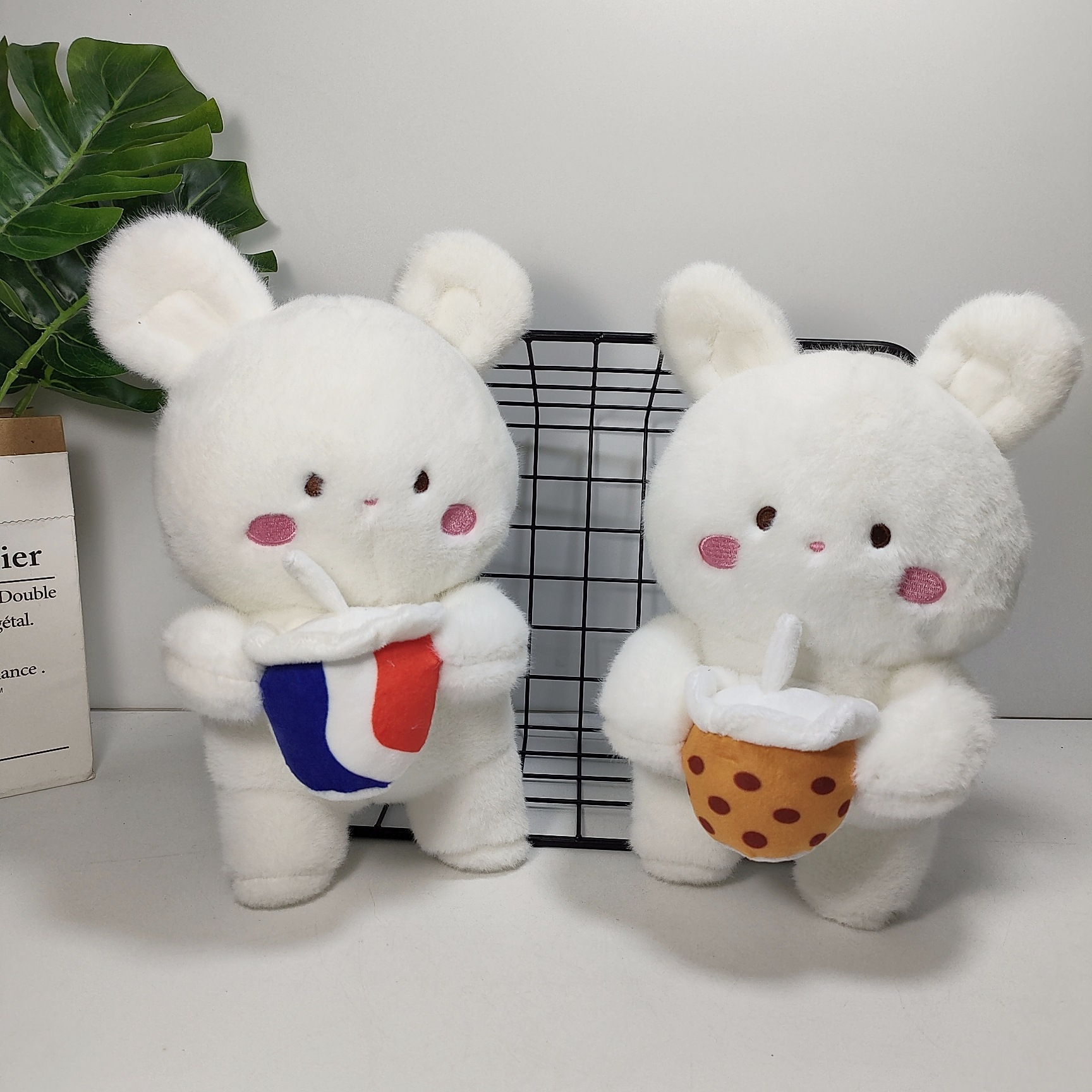 可乐杯貂绒兔公仔呆萌可爱奶茶兔子毛绒玩具少女心娃娃抓机玩偶