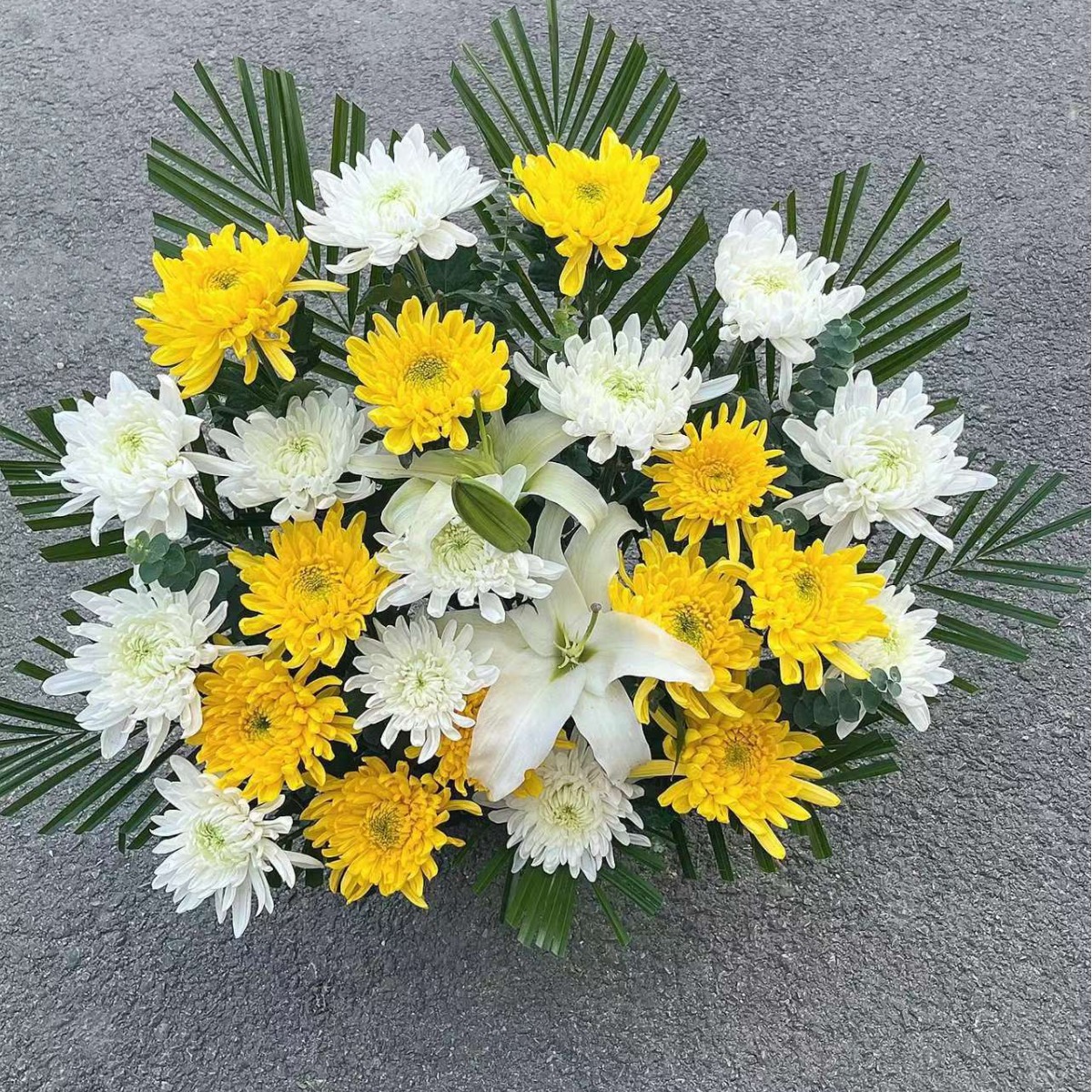 鲜花直发清明节扫墓祭祀黄色白色菊花黄白菊花篮花圈祭奠花篮