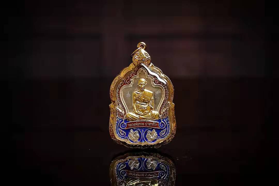 泰国佛牌 龙婆瑞 2559幸运自身双鸡版本