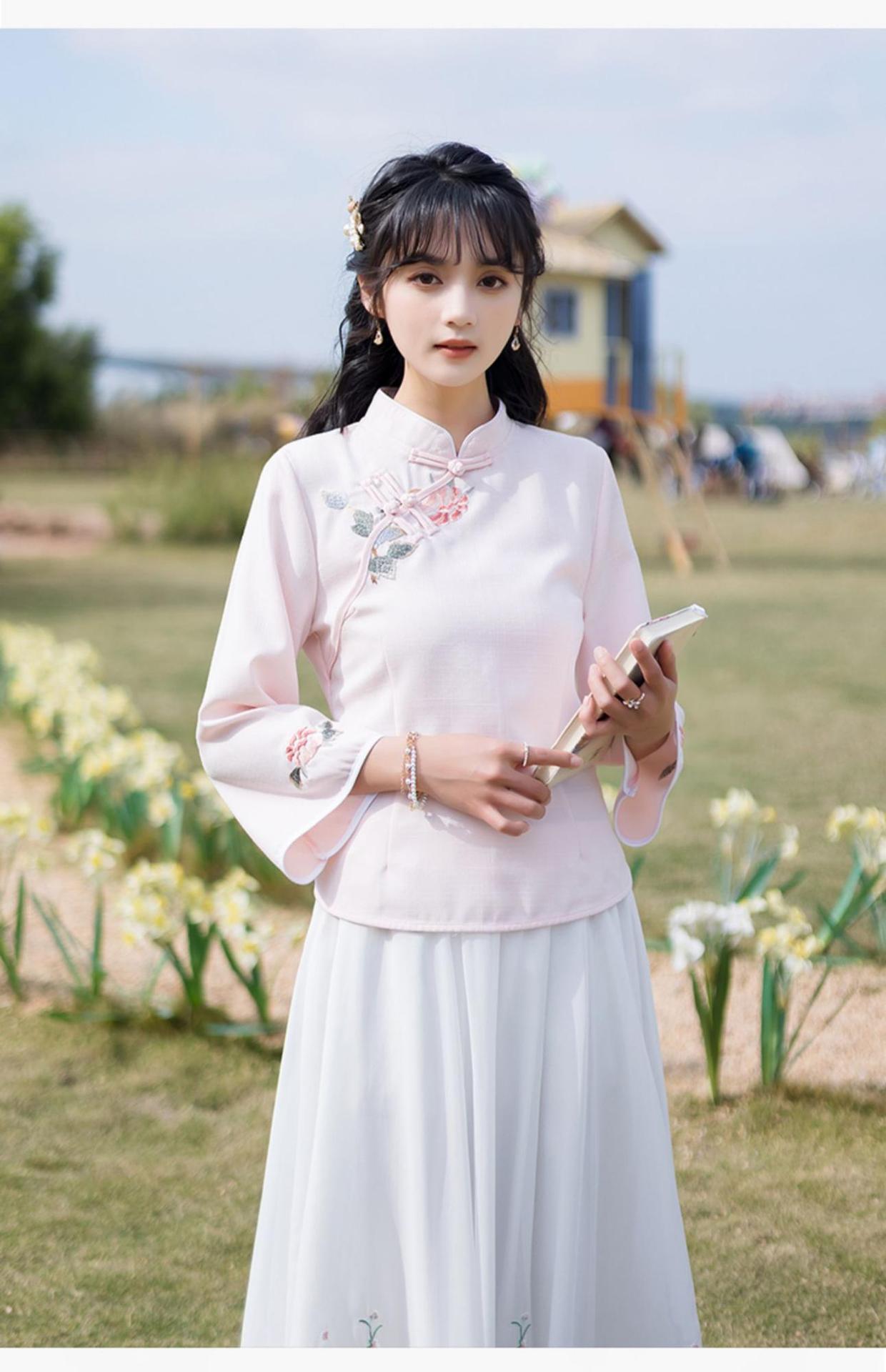 厂家批发9626民族风女装复古风盘扣刺绣唐装女款衬衫2022新款代发