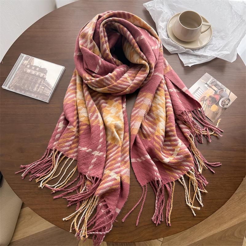 新款秋冬季仿羊绒格子围巾韩版简约百搭时尚保暖披肩女生流苏围巾