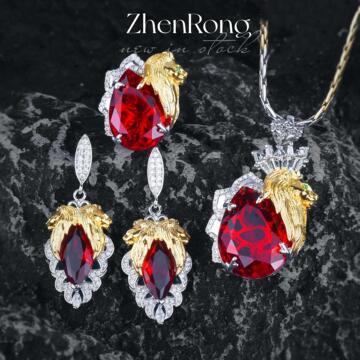 意大利双色金工艺狮子王皇冠套装鸽血红宝石吊坠红钻耳钉开口戒指