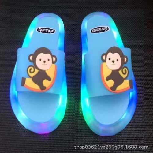 Online Influencer Fashion Luminous Children's Slippers Strawberry Crystal Shoes Shiny Color Light Girlfriends Girls Shiny Sandals