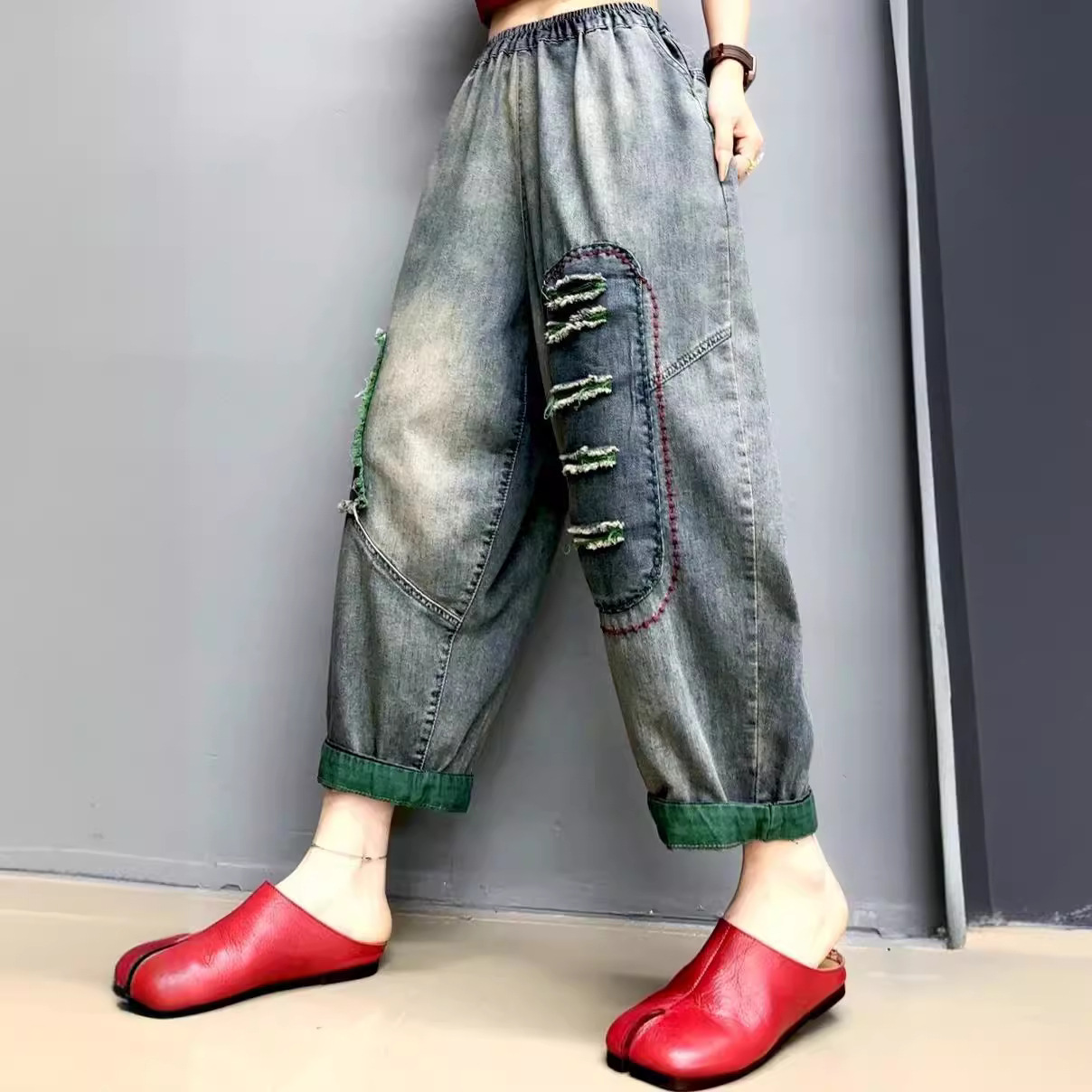 新品休闲贴布牛仔裤 个性毛边破洞哈伦裤女宽松九分老爹裤潮-阿里巴巴