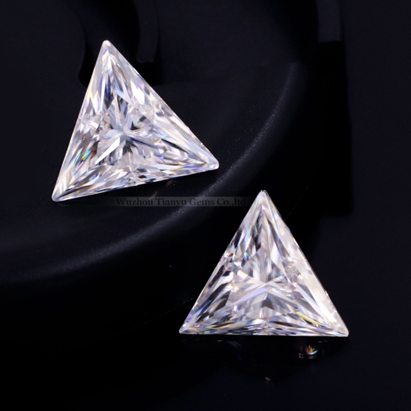 美国进口莫桑石裸石三角形莫桑钻1克拉d色裸钻18k合成碳硅石