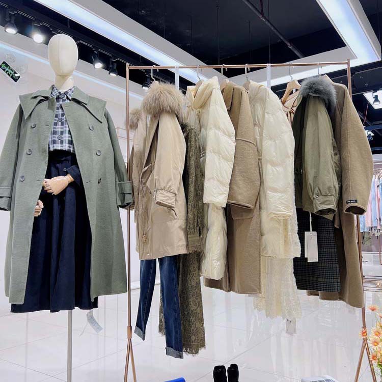 欧丝蒂雅文一线秋冬热卖新品品牌折扣女装尾货羽绒服批发一手货