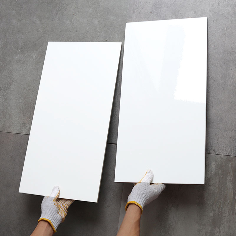 纯白厨房卫生间墙砖 300x600墙面砖白色哑光厨卫瓷砖白砖简约磁砖