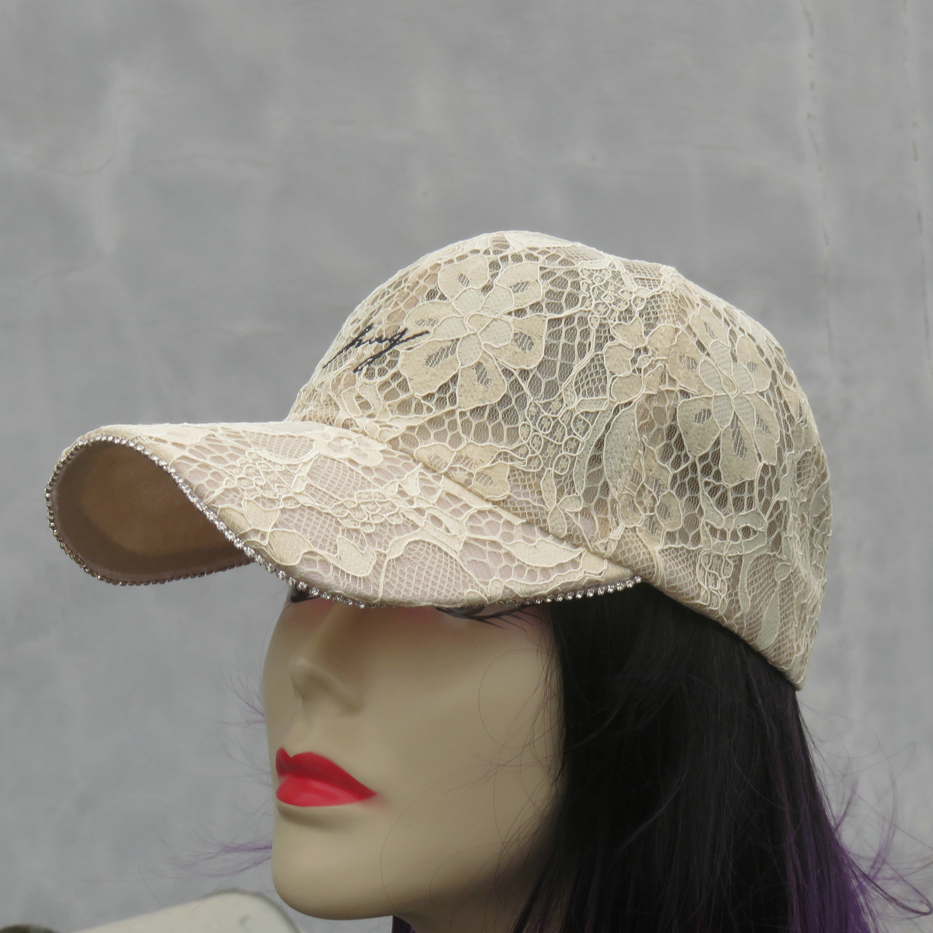 棒球帽女夏镂空新款钻檐运动帽蕾丝花朵棒球帽时尚休闲户外鸭舌帽