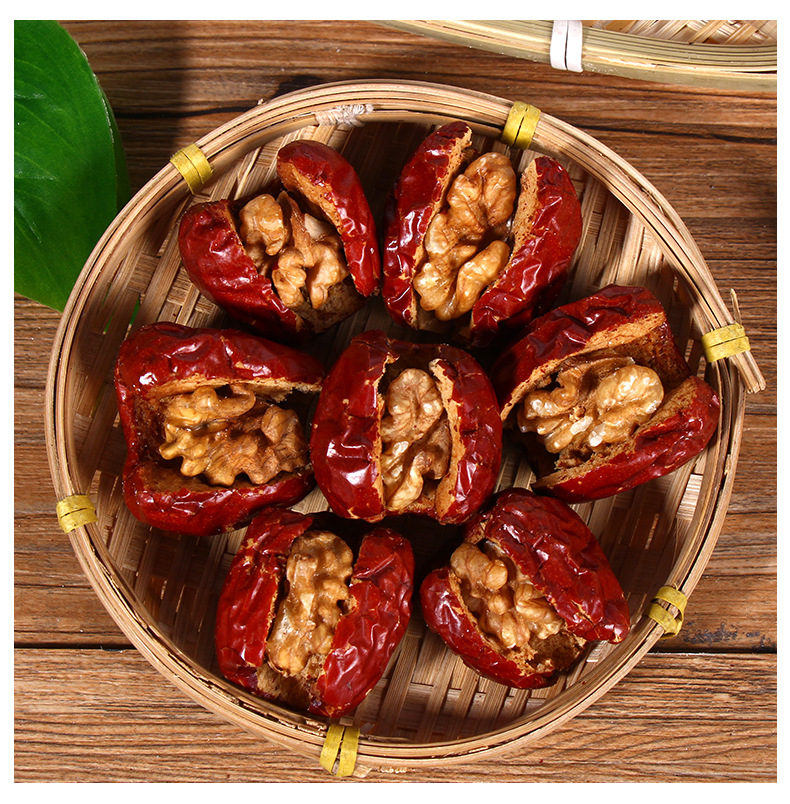 枣夹核桃批发252g袋装新疆和田大枣红枣灰枣休闲零食红枣夹核桃仁
