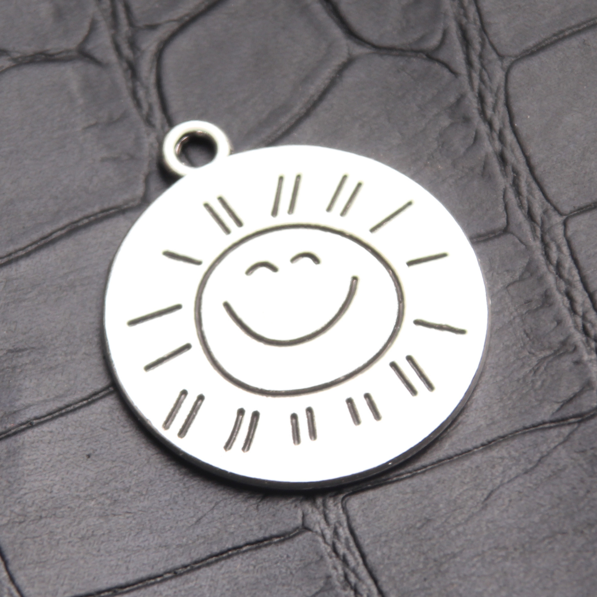 rongma你是我的阳光土酷本地情侣项链ins潮笑脸太阳光毛衣链吊坠