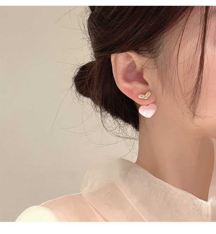 Light Luxury Minority Fritillary Heart-Shaped Earrings 2023 New Trendy Elegance Retro Design Earrings for Women