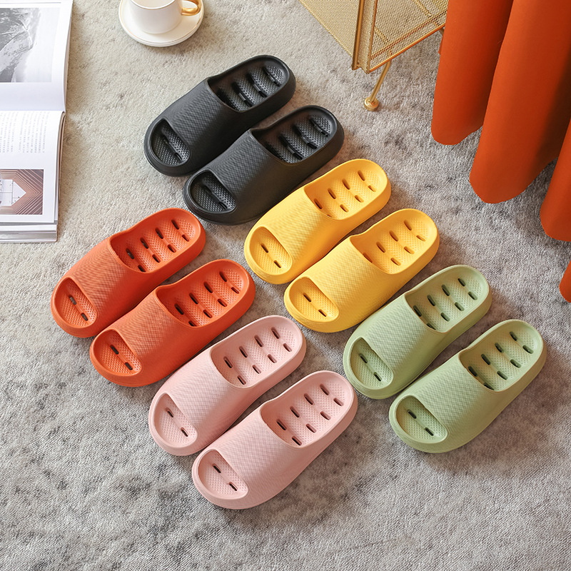 2021新款居家洗澡镂空超软底厚底浴室漏水时尚拖鞋男女夏室内情侣