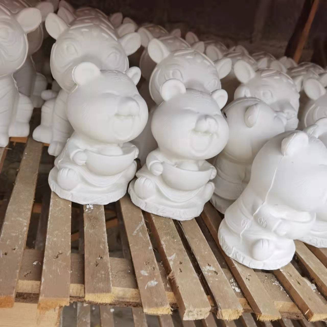 虎年儿童涂色石膏娃娃 白胚涂鸦涂色公园摆摊diy老虎石膏像玩具