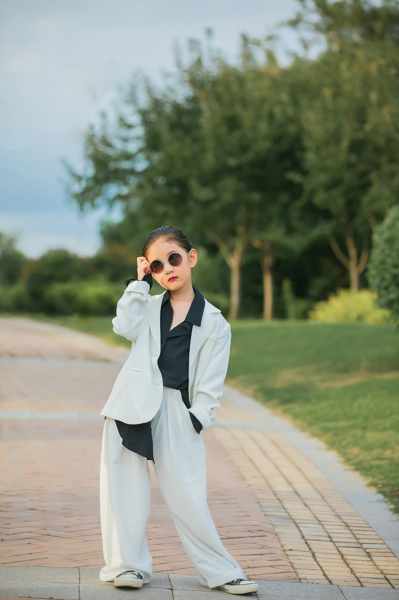 影楼儿童西装摄影服装女童艺术照潮童模卡t台表演走秀演出服杂志