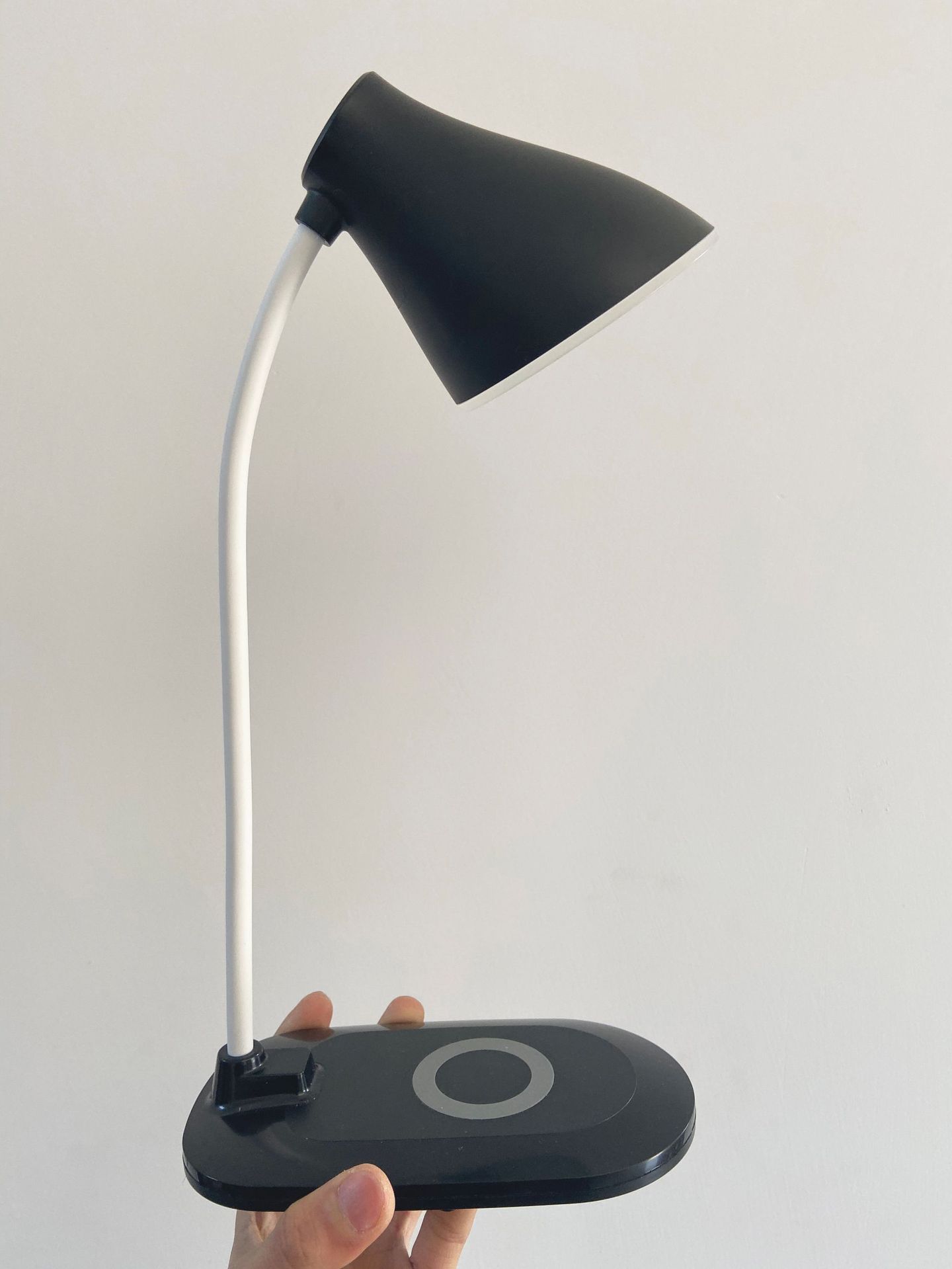 无线充电led台灯多功能5w10w快充手机无线充电台灯