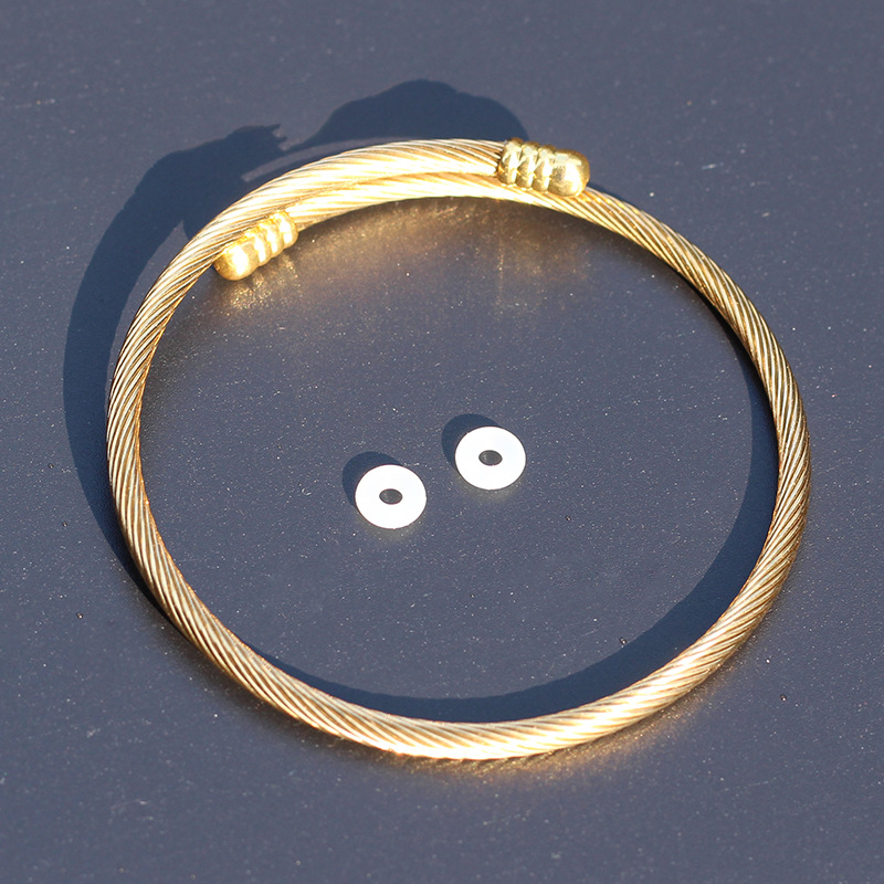 三色钛钢钢丝手镯不锈钢钢丝编织麻花款开口手镯真空电镀女性手镯