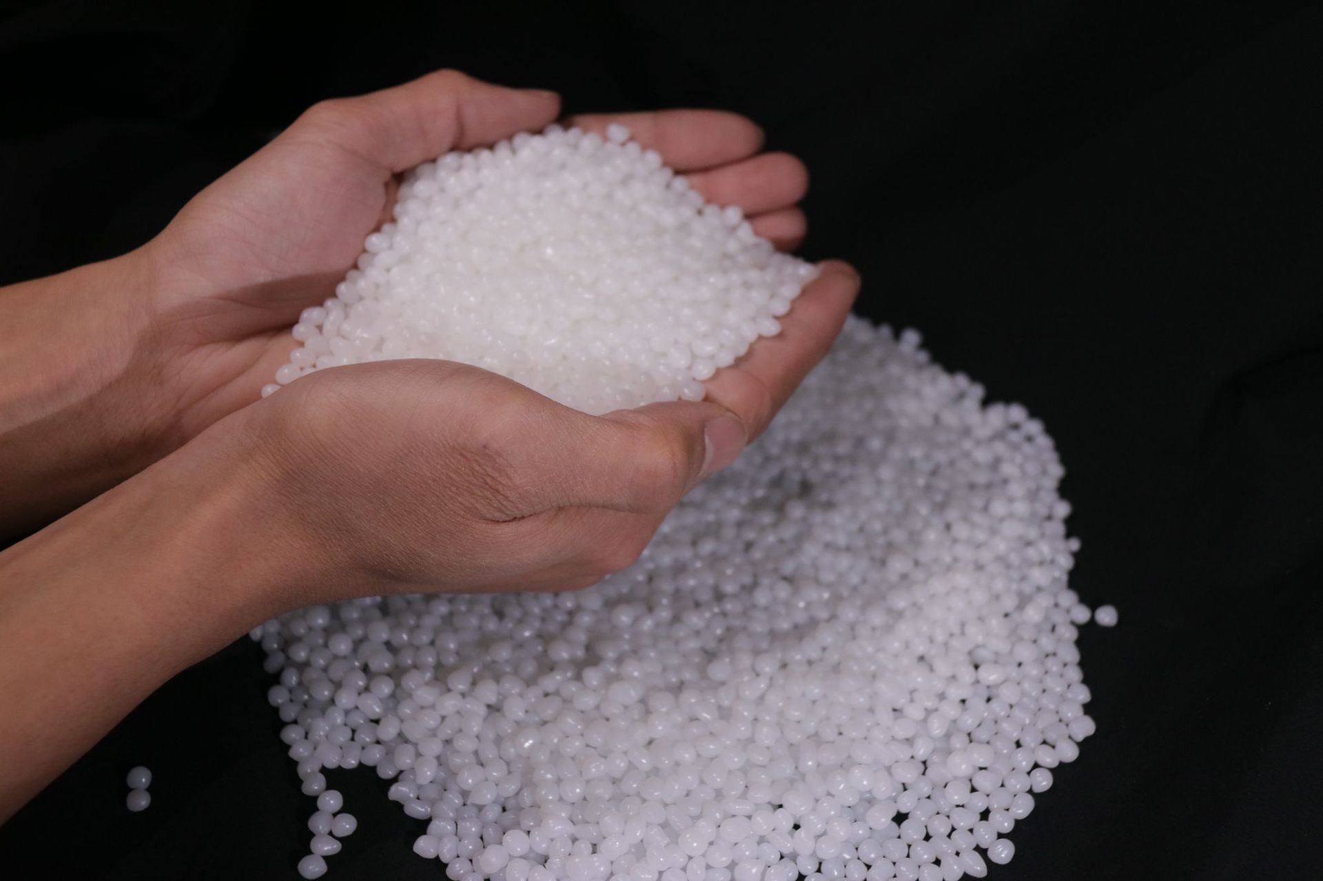 厂家直供珍珠棉胶 无丝胶不发黄热熔胶 珍珠棉包装热熔胶