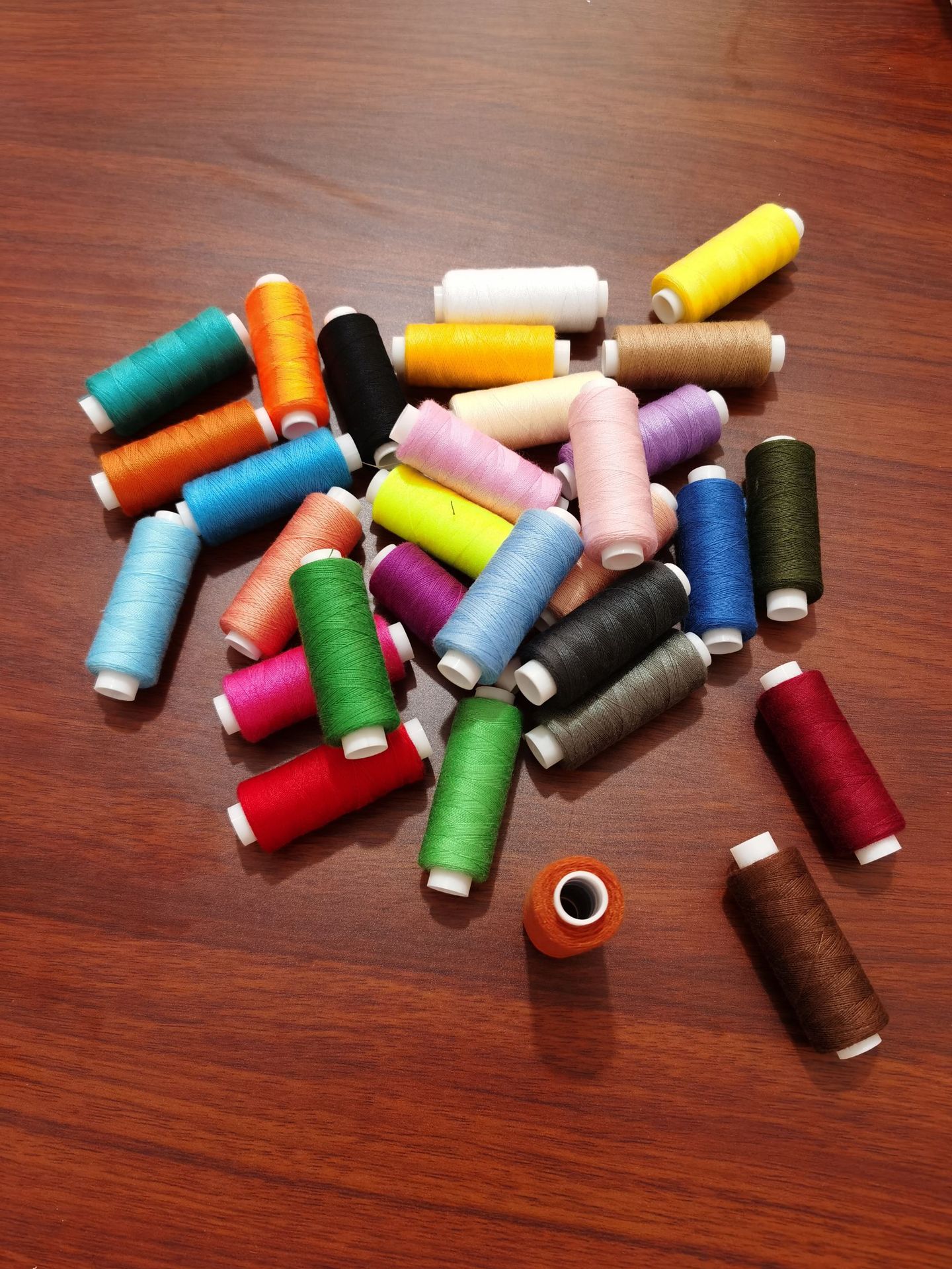 60色缝纫线小线涤纶线线轴线手缝线缝衣服线大线