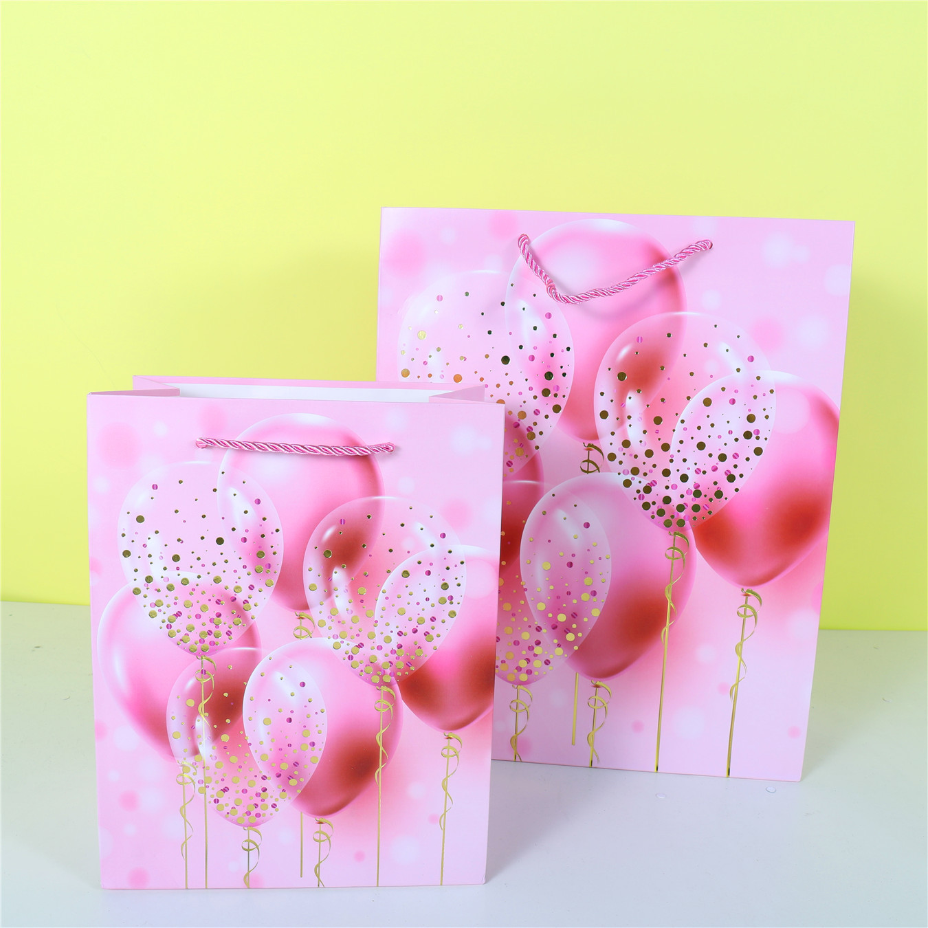 Cross-Border Birthday Banquet Back Gift Bag Pink Balloon White Card Gift Bag Party Series Paper Bag Now